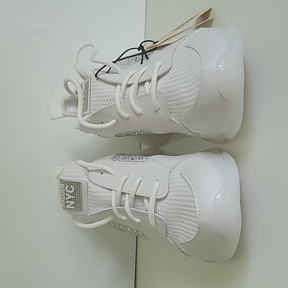 Madden NYC Women's Sneakers White Size 8.5 - Picture 3 of 10